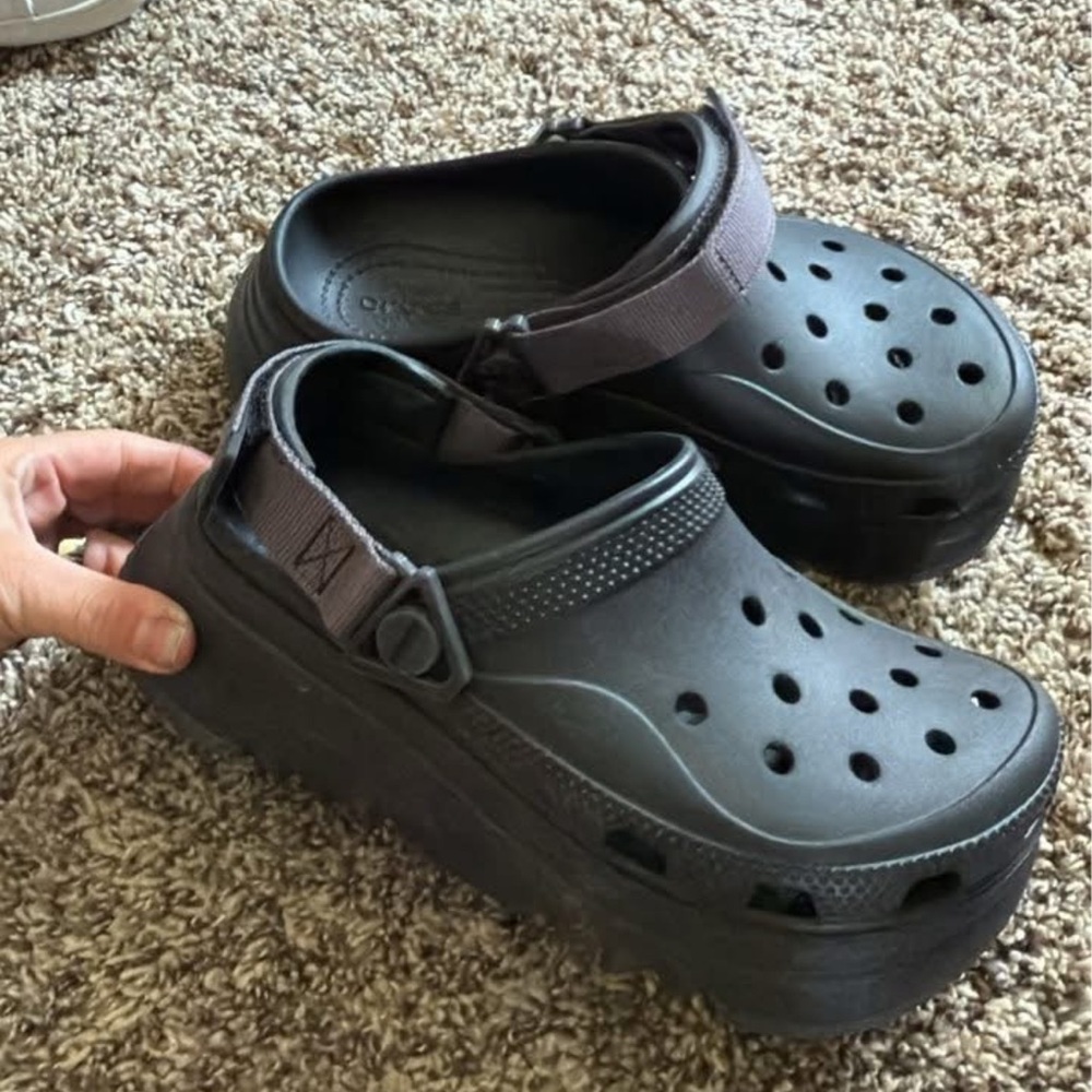 Black Clogs with Adjustable Strap